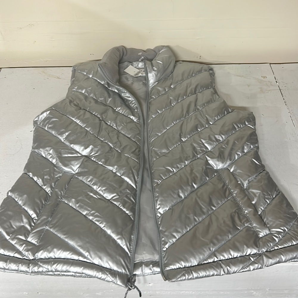 Gap vest